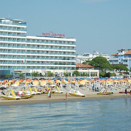 Hotel Columbus Lignano Sabbiadoro Bagian luar foto